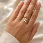 Pretty White Flower Ring