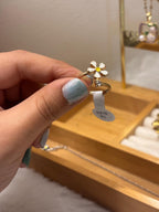 Pretty White Flower Ring